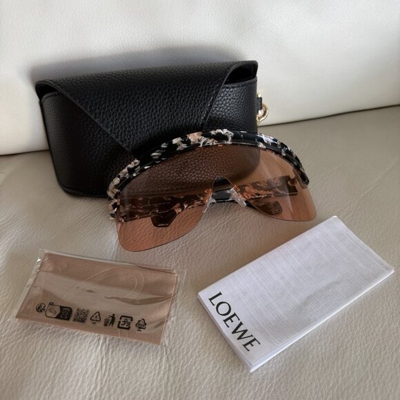 NEW Loewe Women Sunglasses Coloured Havana Bordeaux Mask Shield LW40034U 55S main image 14